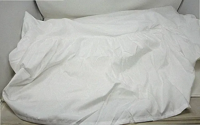 Amazon Basics Ruffled Bed Skirt Queen 16" Drop Full Cover White NEW