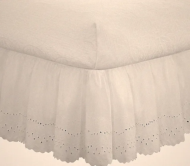 Queen White Bed Skirt Ruffled Eyelet Embroidery 80X60 Timeless Design
