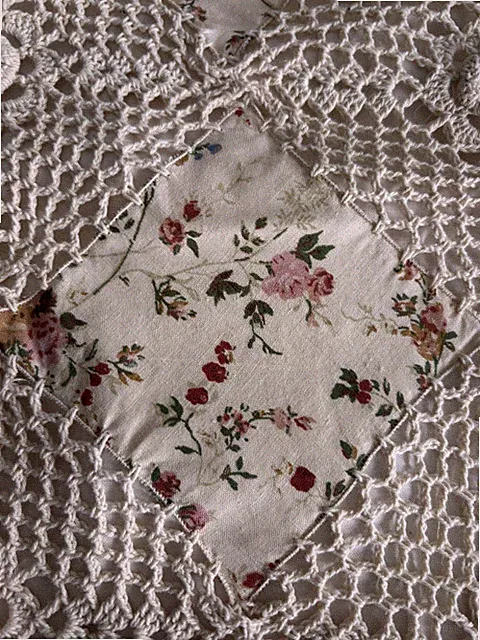 Vintage Coverlet, Shams, Valance, Bed skirt, Pillow; Double Size